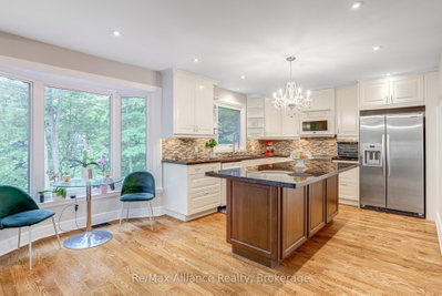 1168 Havendale Boulevard • Burlington, ON photo 9