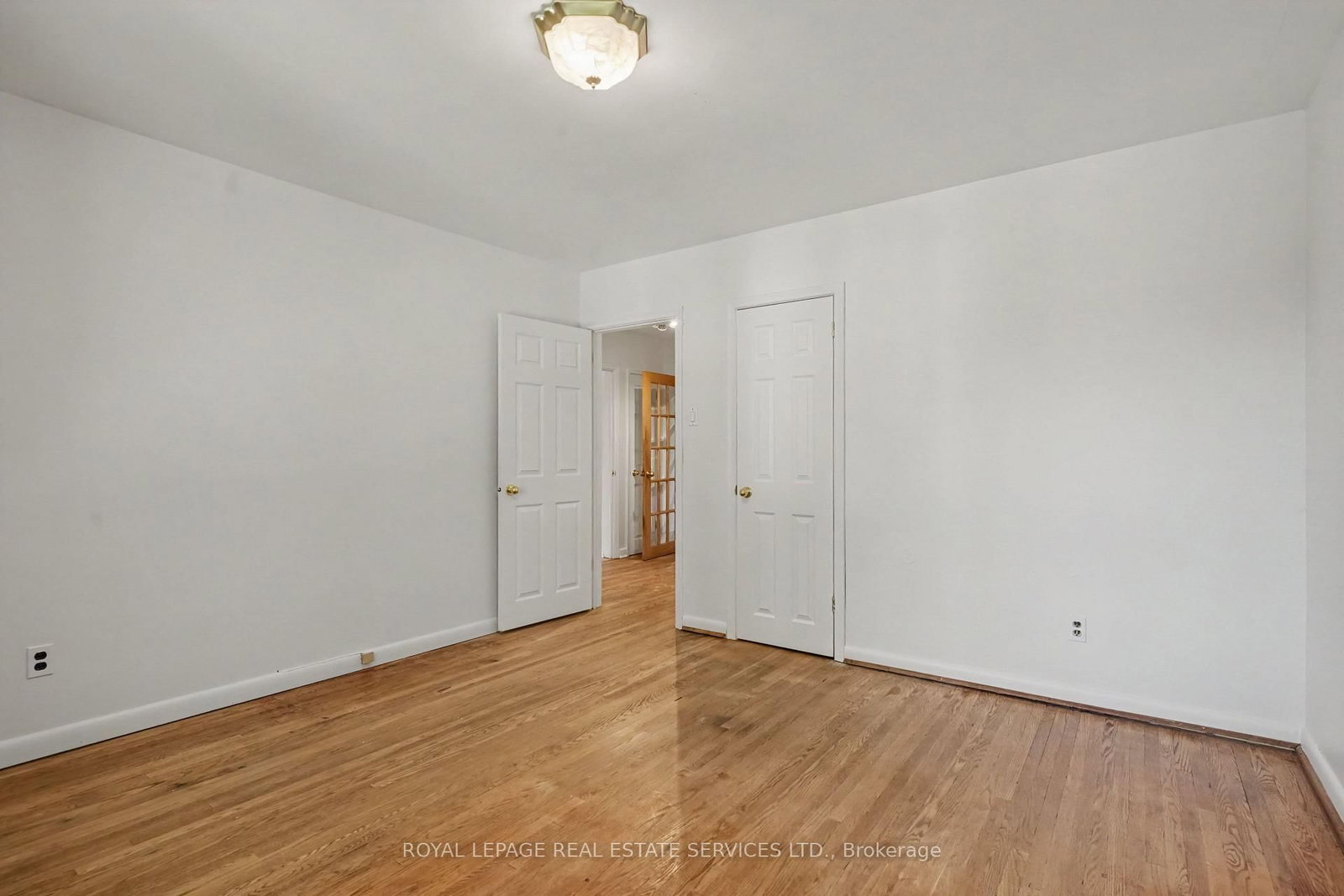647 Burnhamthorpe Road • Toronto, ON photo 24