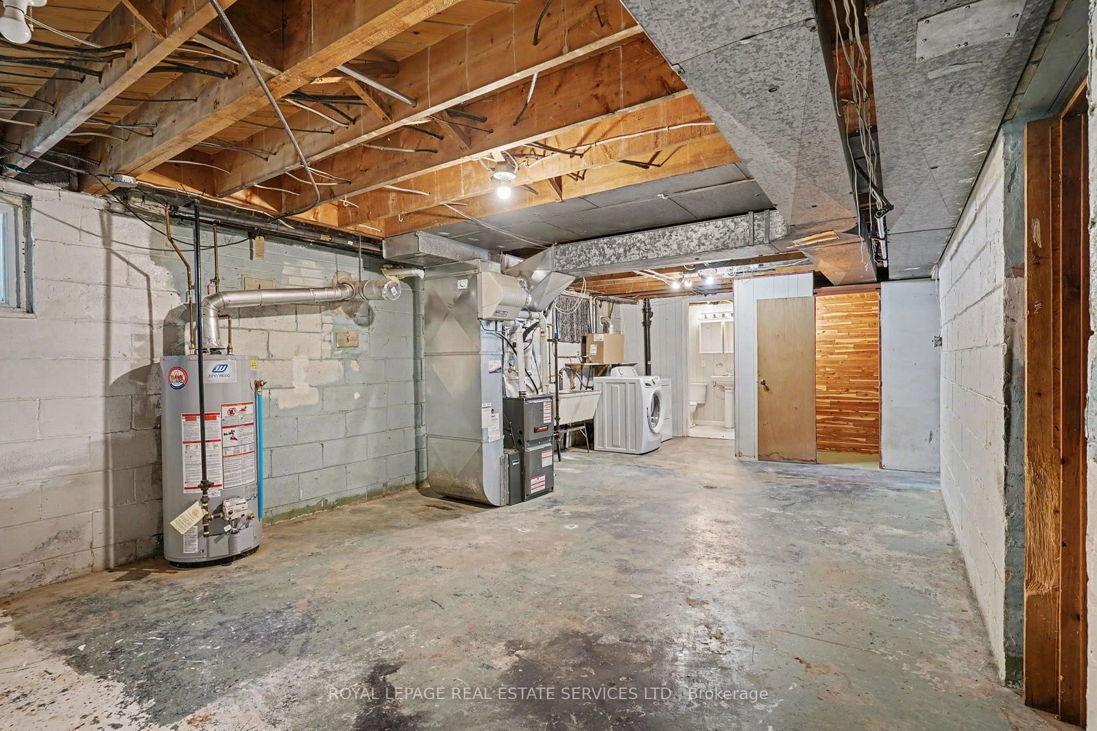 647 Burnhamthorpe Road • Toronto, ON photo 38