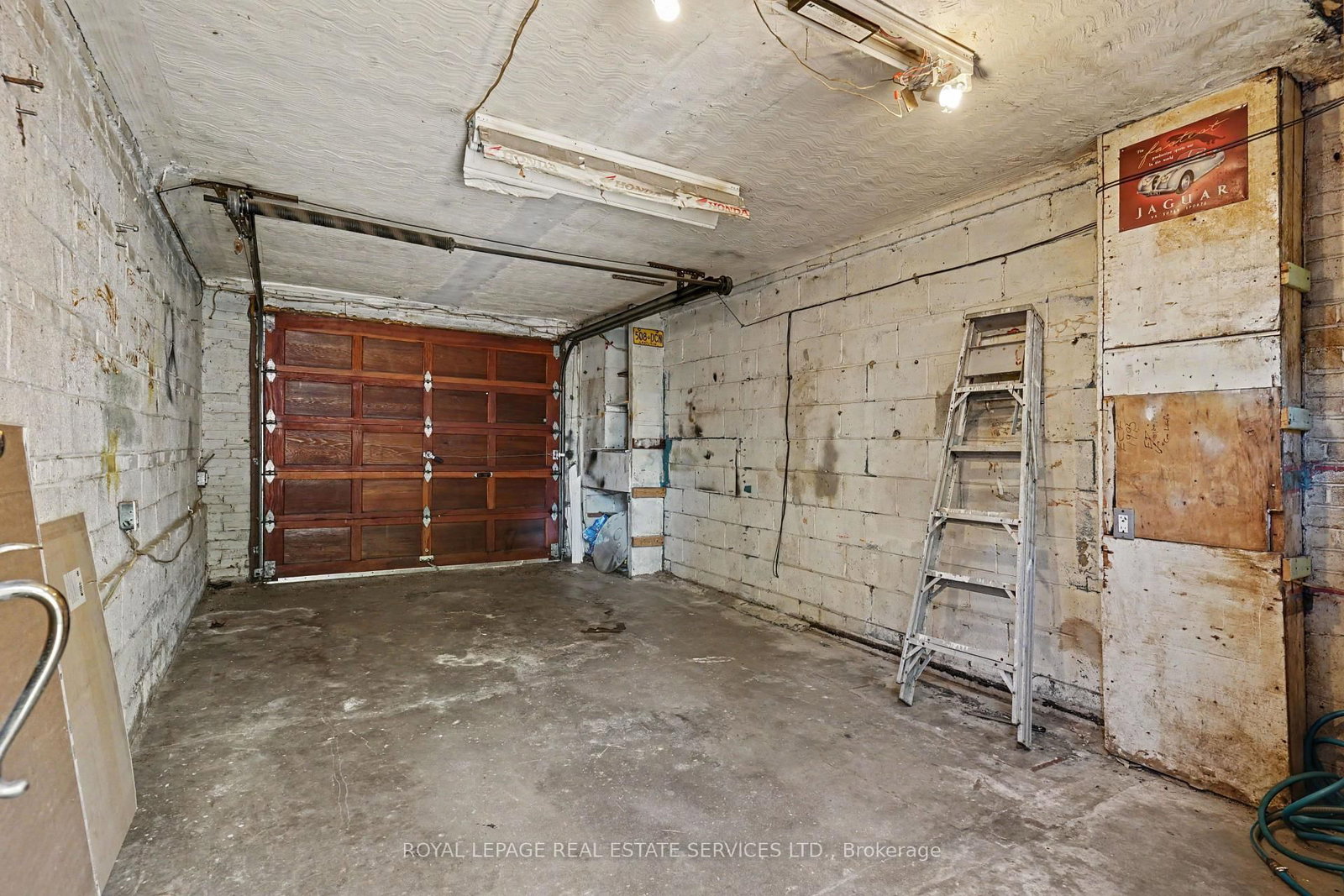 647 Burnhamthorpe Road • Toronto, ON photo 39