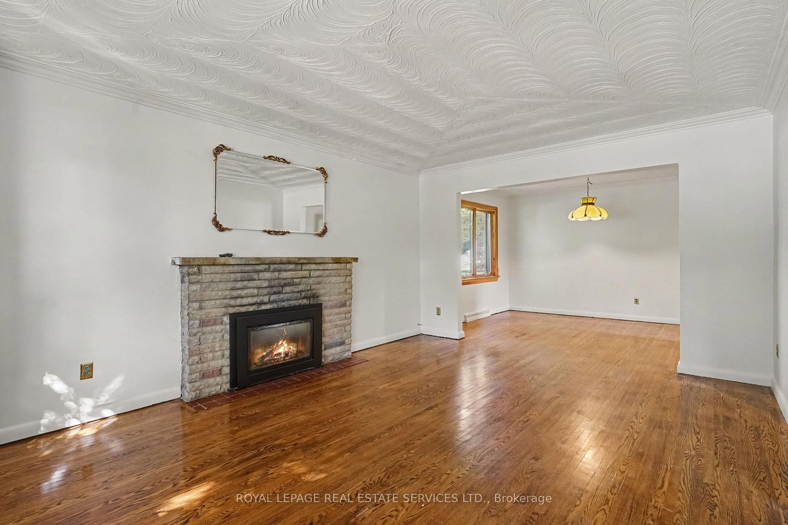 647 Burnhamthorpe Road • Toronto, ON photo 6