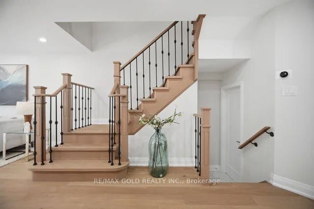 7334 Lowville Heights • Mississauga, ON photo 17