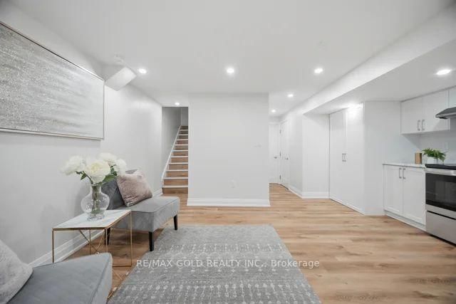 7334 Lowville Heights • Mississauga, ON photo 35
