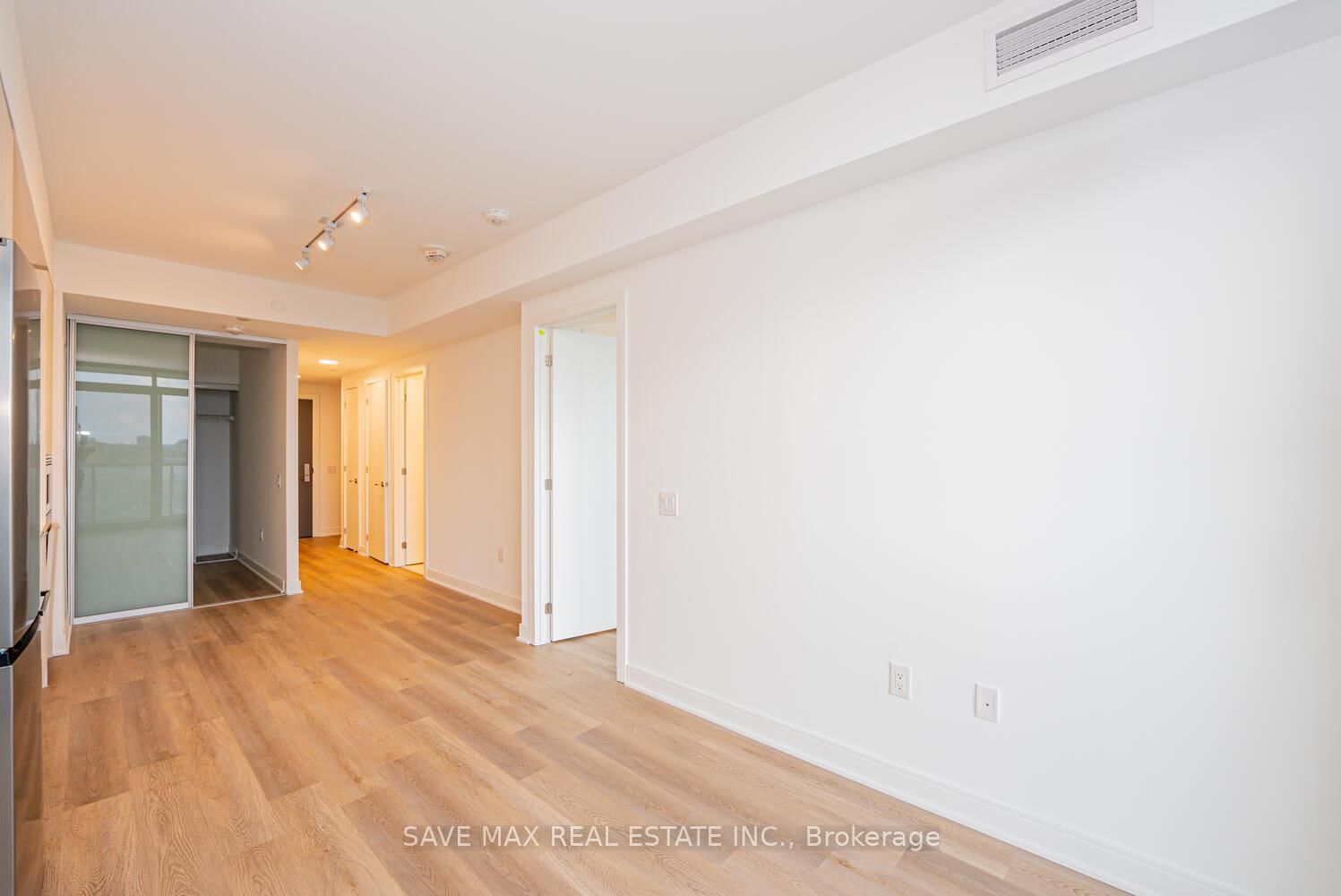 86 Dundas Street E • #916 • Mississauga, ON photo 11