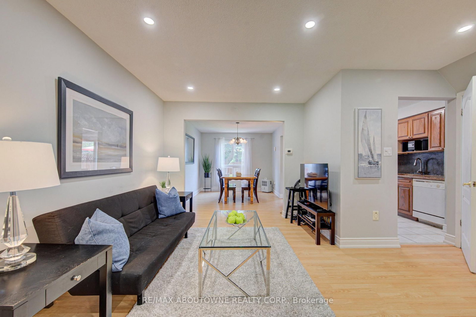 1140 Avondale Drive • Oakville, ON photo 12