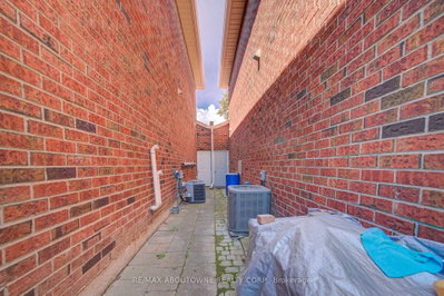 1140 Avondale Oakville,ON L6H 5L3 — Photo 39