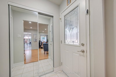 1140 Avondale Drive • Oakville, ON photo 5