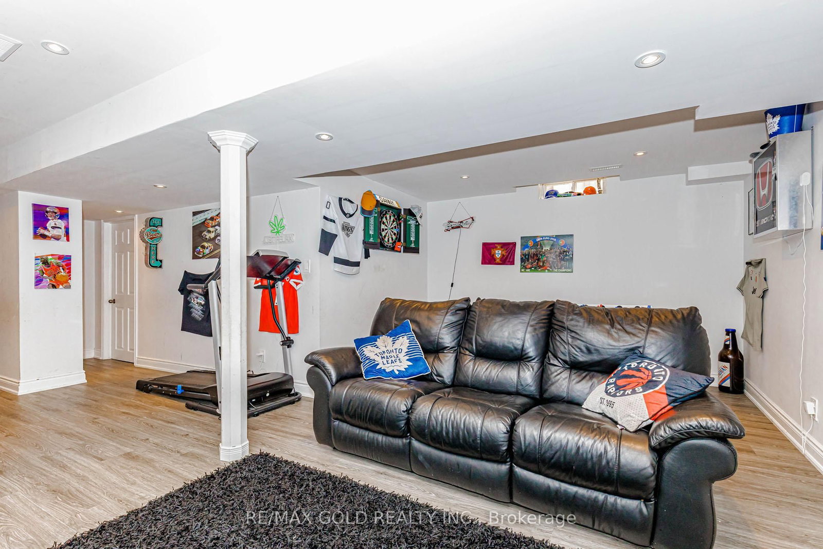7 Clipstone Court • Brampton, ON photo 40