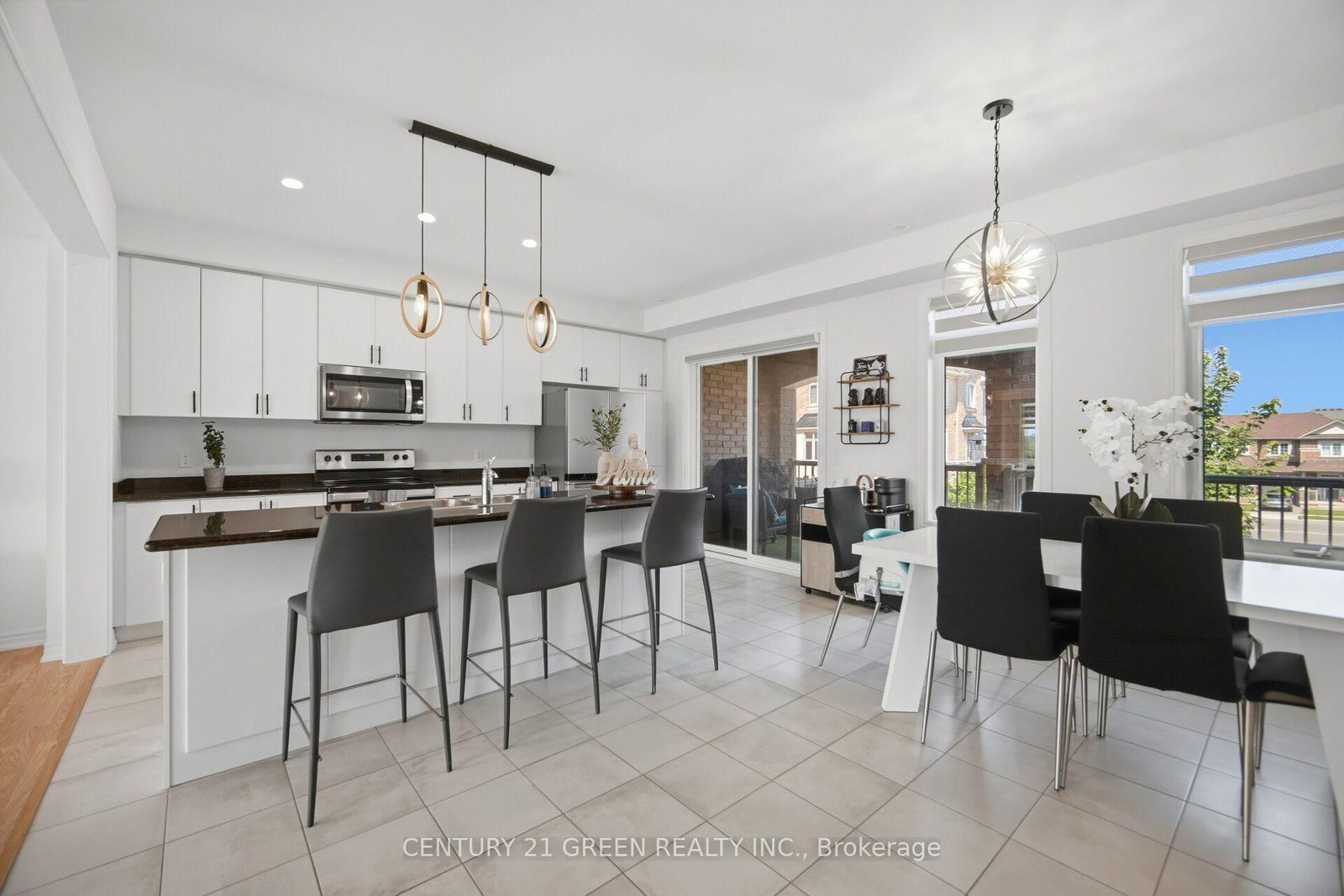 537 Dundas Street E • Oakville, ON photo 13