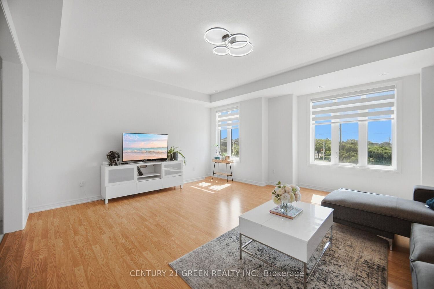 537 Dundas Street E • Oakville, ON photo 20