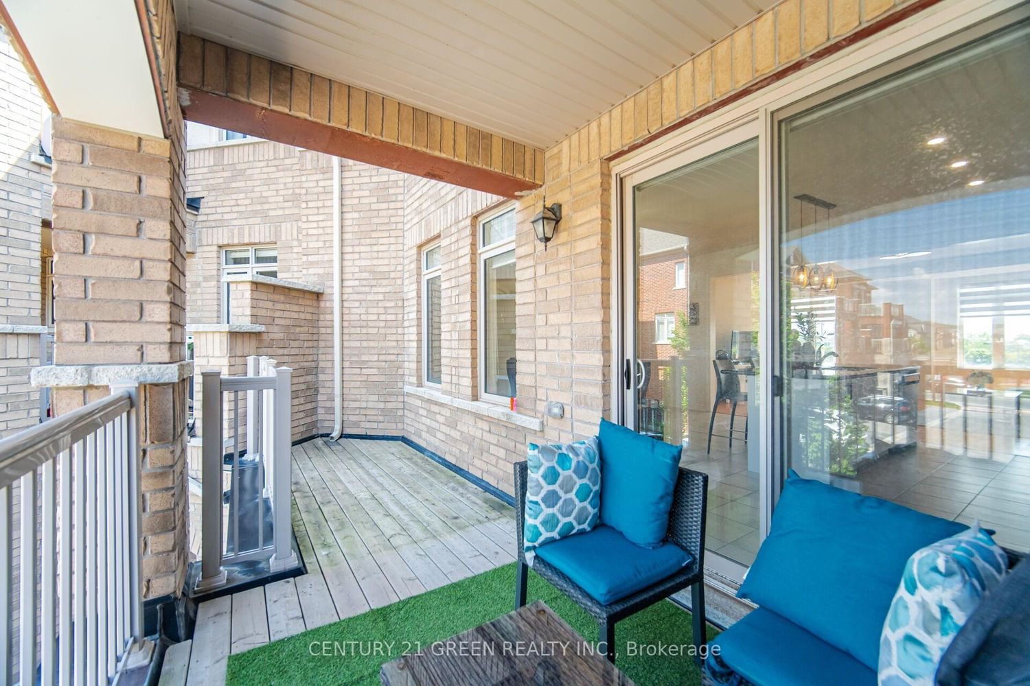 537 Dundas Street E • Oakville, ON photo 23