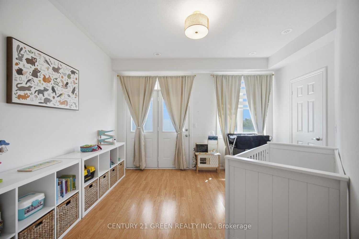 537 Dundas Street E • Oakville, ON photo 25
