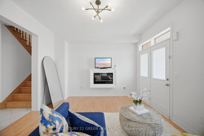 537 Dundas Street E • Oakville, ON photo 4