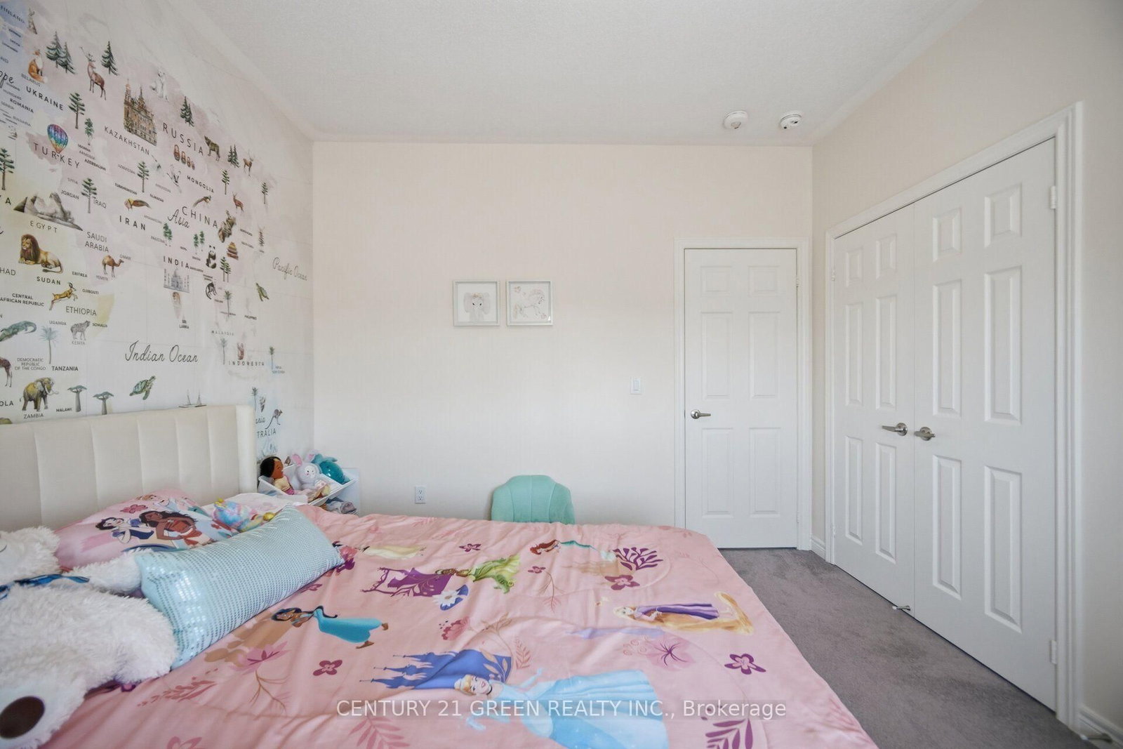 537 Dundas Street E • Oakville, ON photo 40
