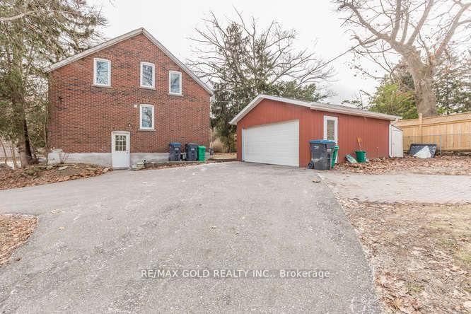 961 Lakeshore Road W • Mississauga, ON photo 4