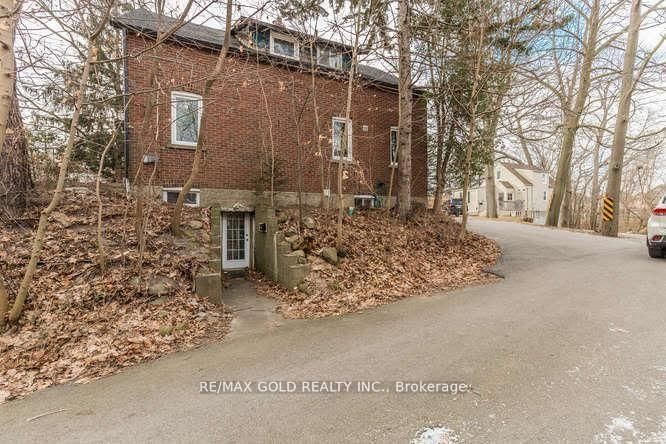 961 Lakeshore Road W • Mississauga, ON photo 5