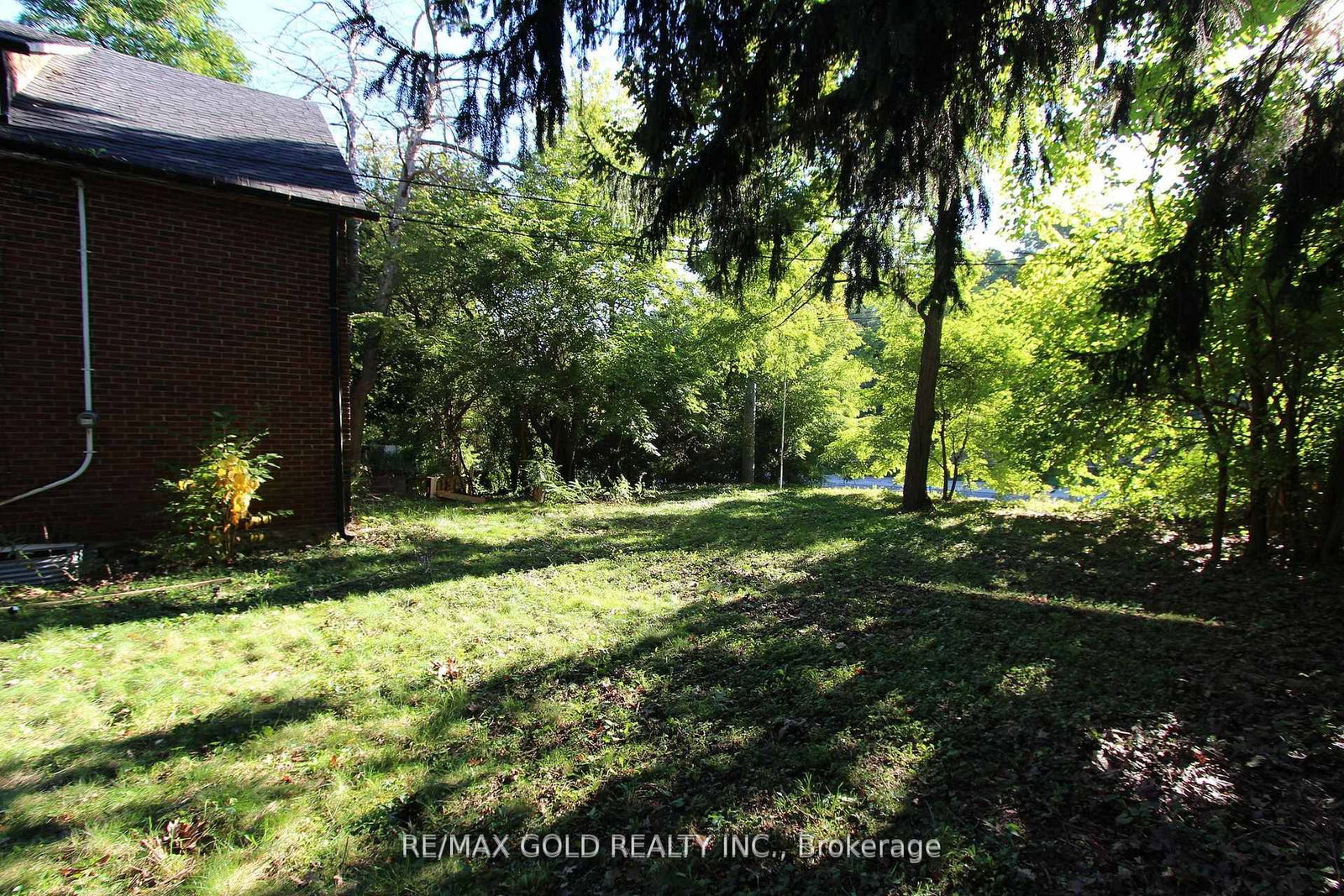 961 Lakeshore Road W • Mississauga, ON photo 8
