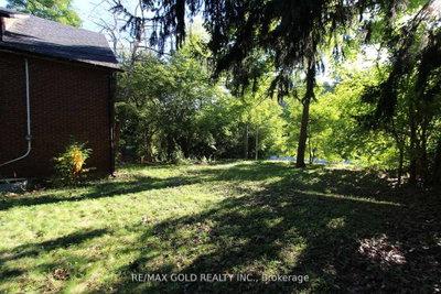 961 Lakeshore Road W • Mississauga, ON photo 8