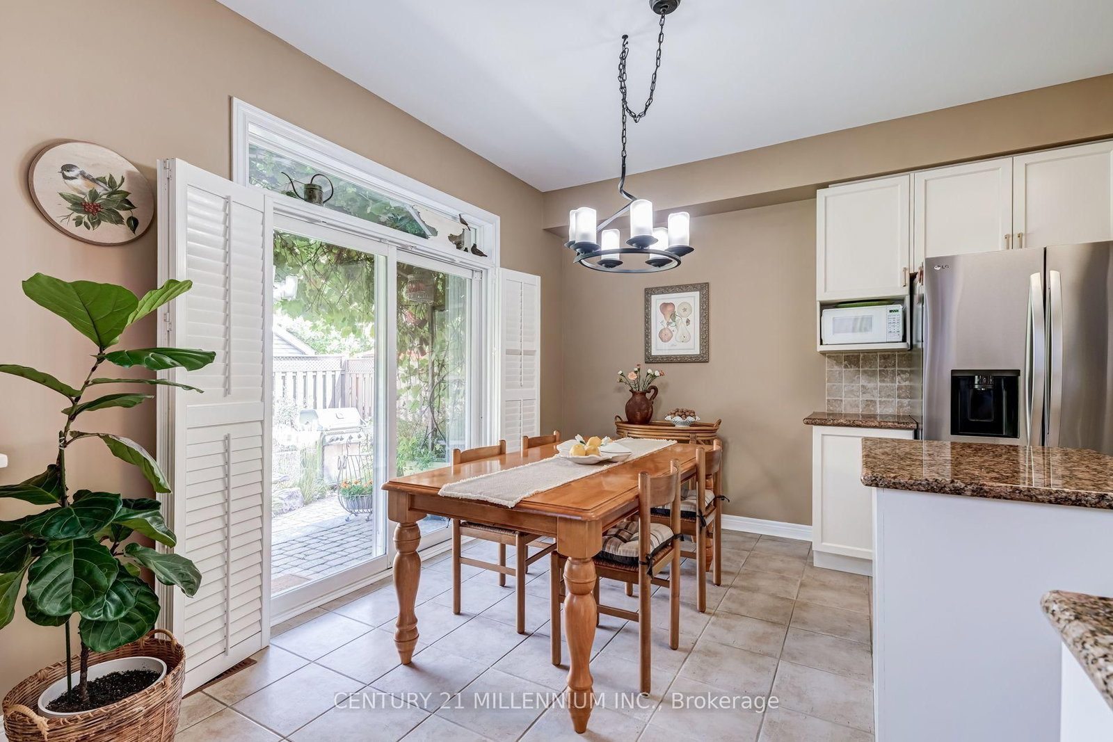 2555 Nichols Drive • Oakville, ON photo 11