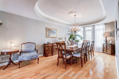 2555 Nichols Drive • Oakville, ON photo 5