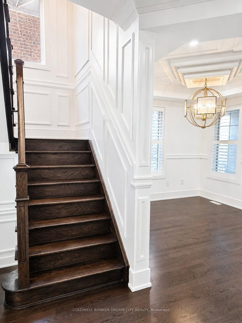 6 Pellegrino Road W