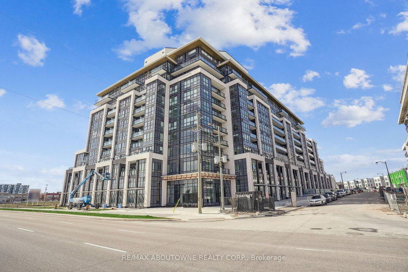 707 - 405 Dundas Street W