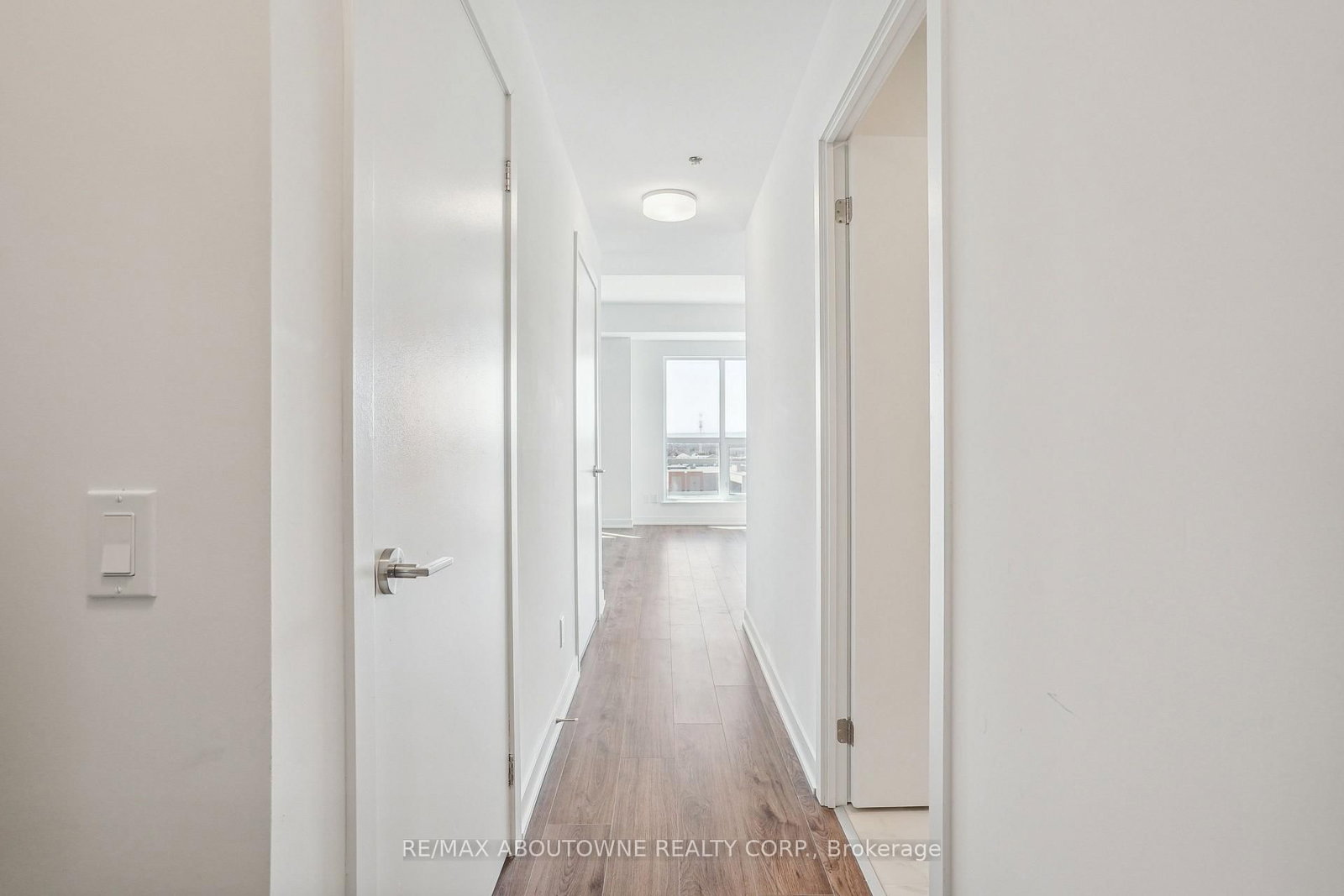 405 Dundas Street W • #707 • Oakville, ON photo 10