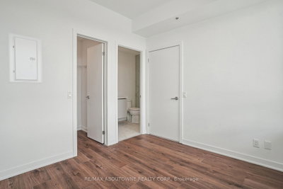 405 Dundas Oakville,ON L6M 4P9 — Photo 24