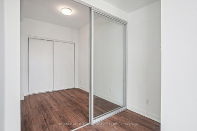405 Dundas Oakville,ON L6M 4P9 — Photo 25