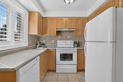 94 Atwood Avenue • Halton Hills, ON photo 9