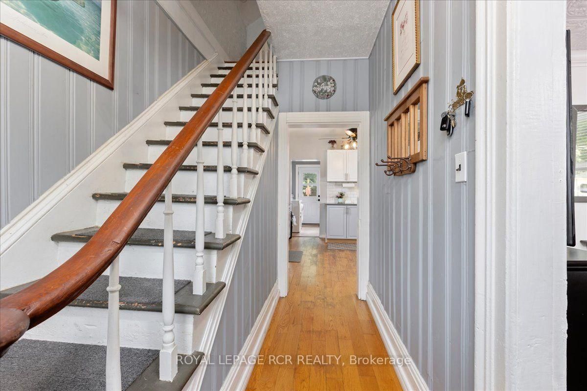 93 Mill Street • Orangeville, ON photo 2