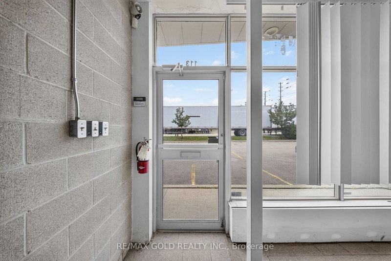101 Westmore Dr photo 4