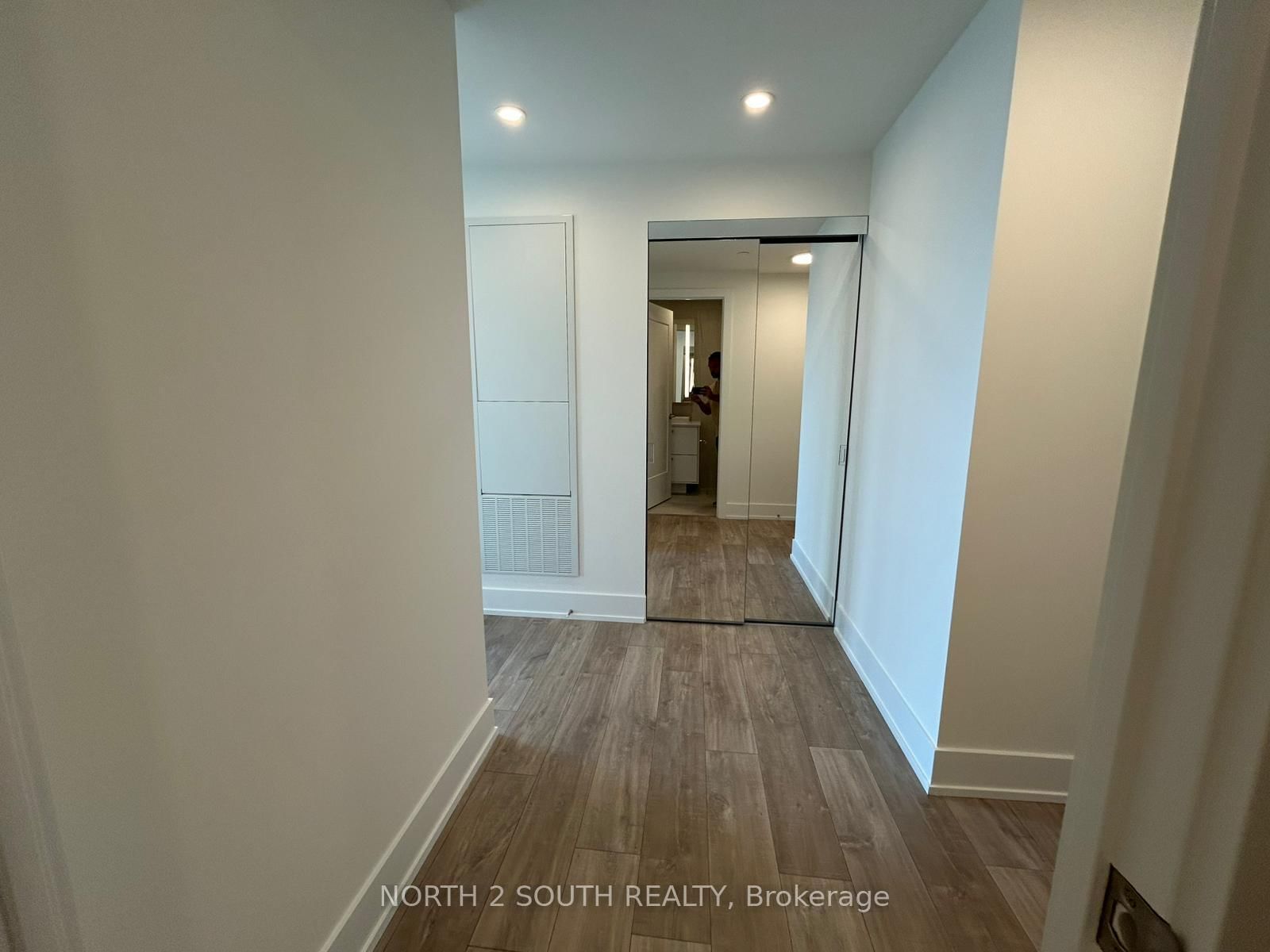 858 Dupont Street • #529 • Toronto, ON photo 5