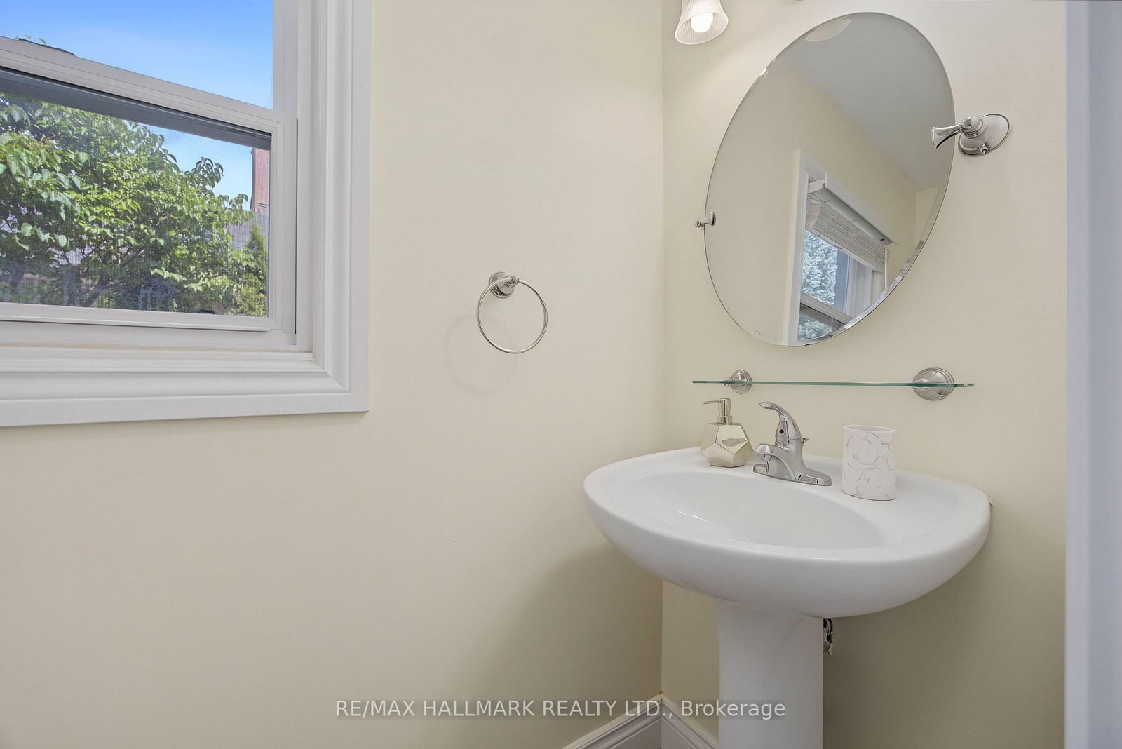 329 Kingsbridge Garden Circle • Mississauga, ON photo 16