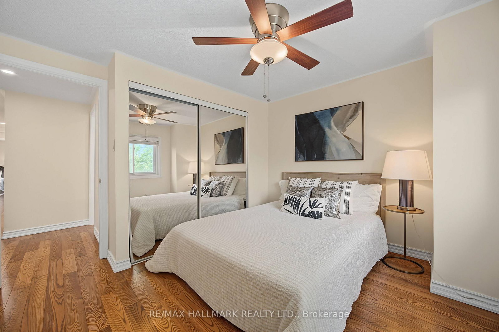 329 Kingsbridge Garden Circle • Mississauga, ON photo 25
