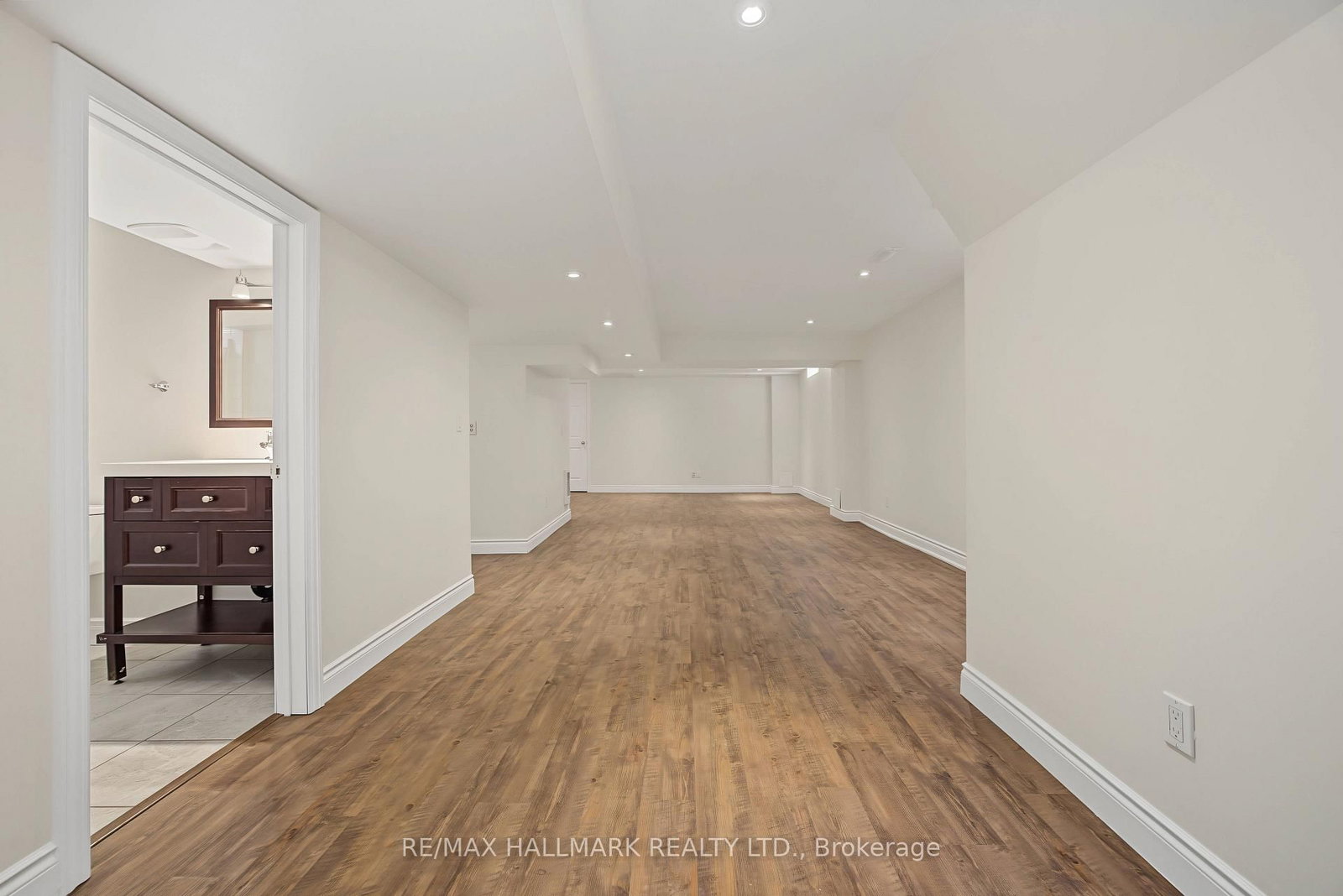 329 Kingsbridge Garden Circle • Mississauga, ON photo 29