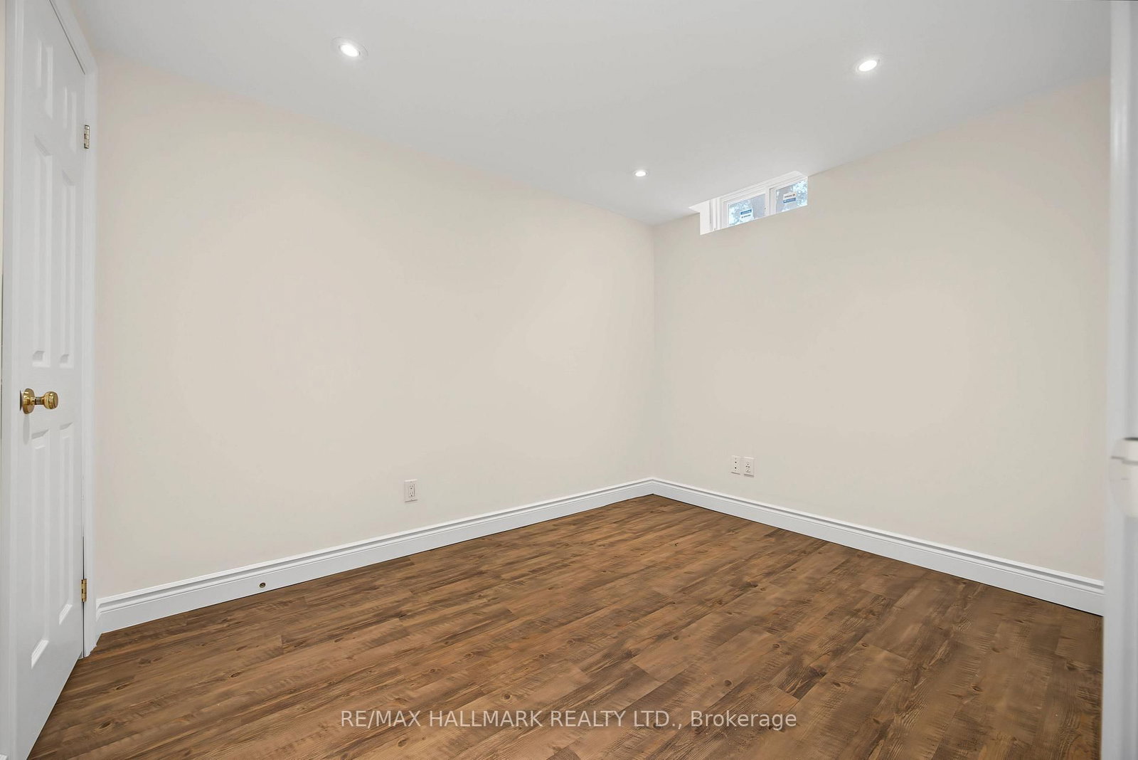 329 Kingsbridge Garden Circle • Mississauga, ON photo 31