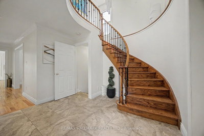 329 Kingsbridge Garden Circle • Mississauga, ON photo 4