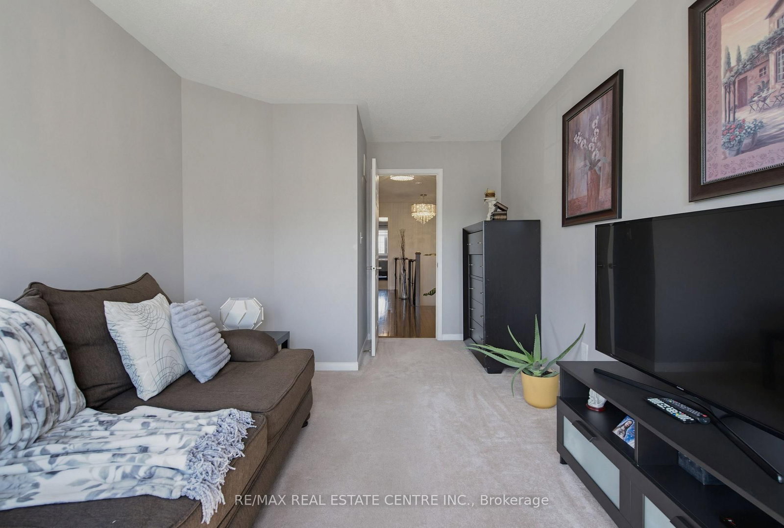 16 Gulfbrook Circle • Brampton, ON photo 19