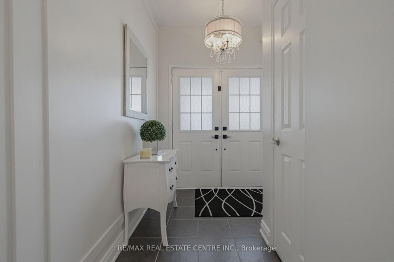 16 Gulfbrook Circle