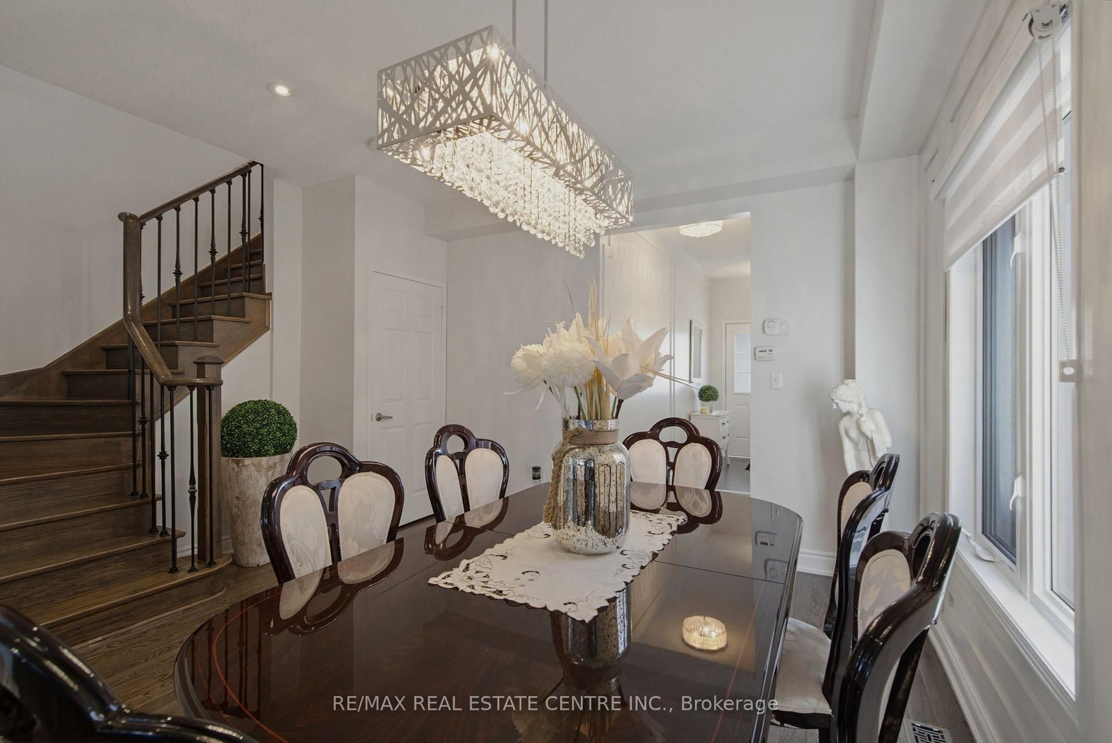 16 Gulfbrook Circle • Brampton, ON photo 6