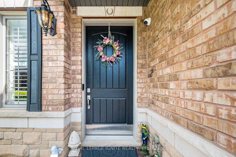 5 Stellar Avenue