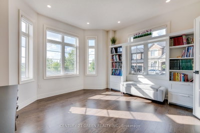 1478 Day Terrace • Milton, ON photo 8