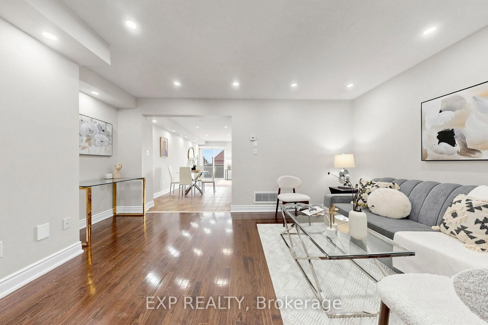 61 Spicebush Terrace • Brampton, ON photo 5