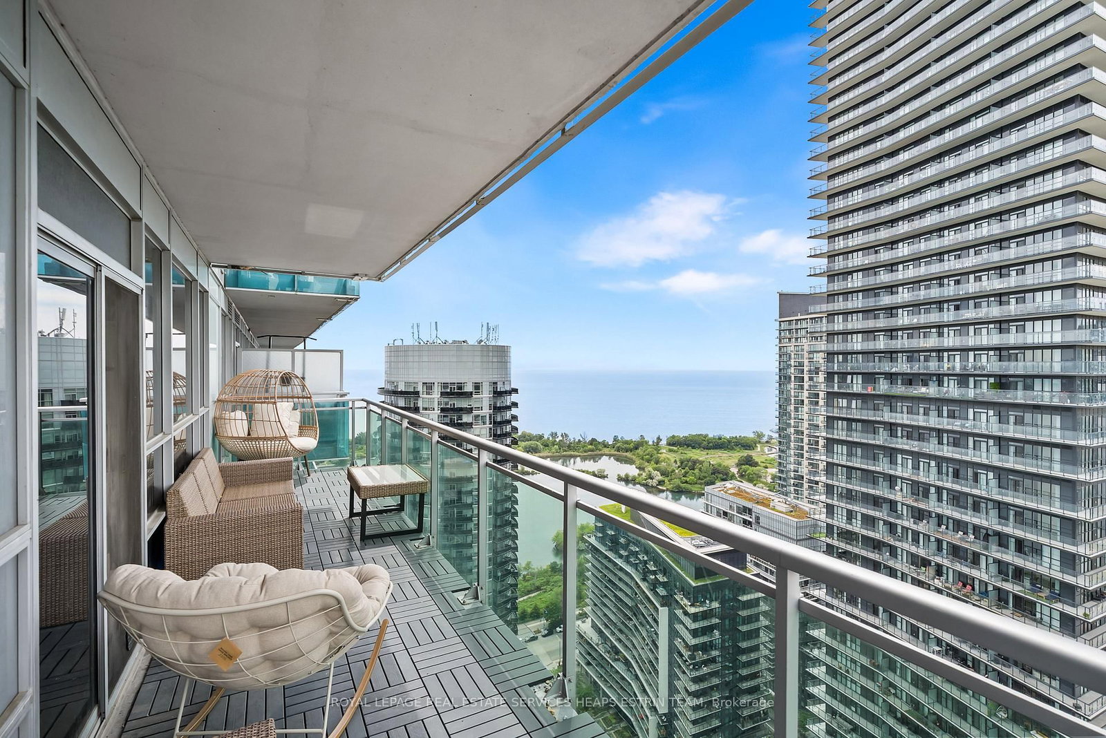 16 Brookers Lane • #3301 • Toronto, ON photo 13