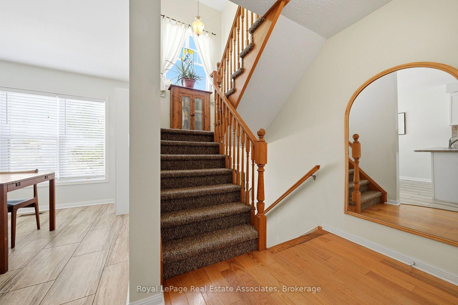 25 Seed House Lane • Halton Hills, ON photo 15