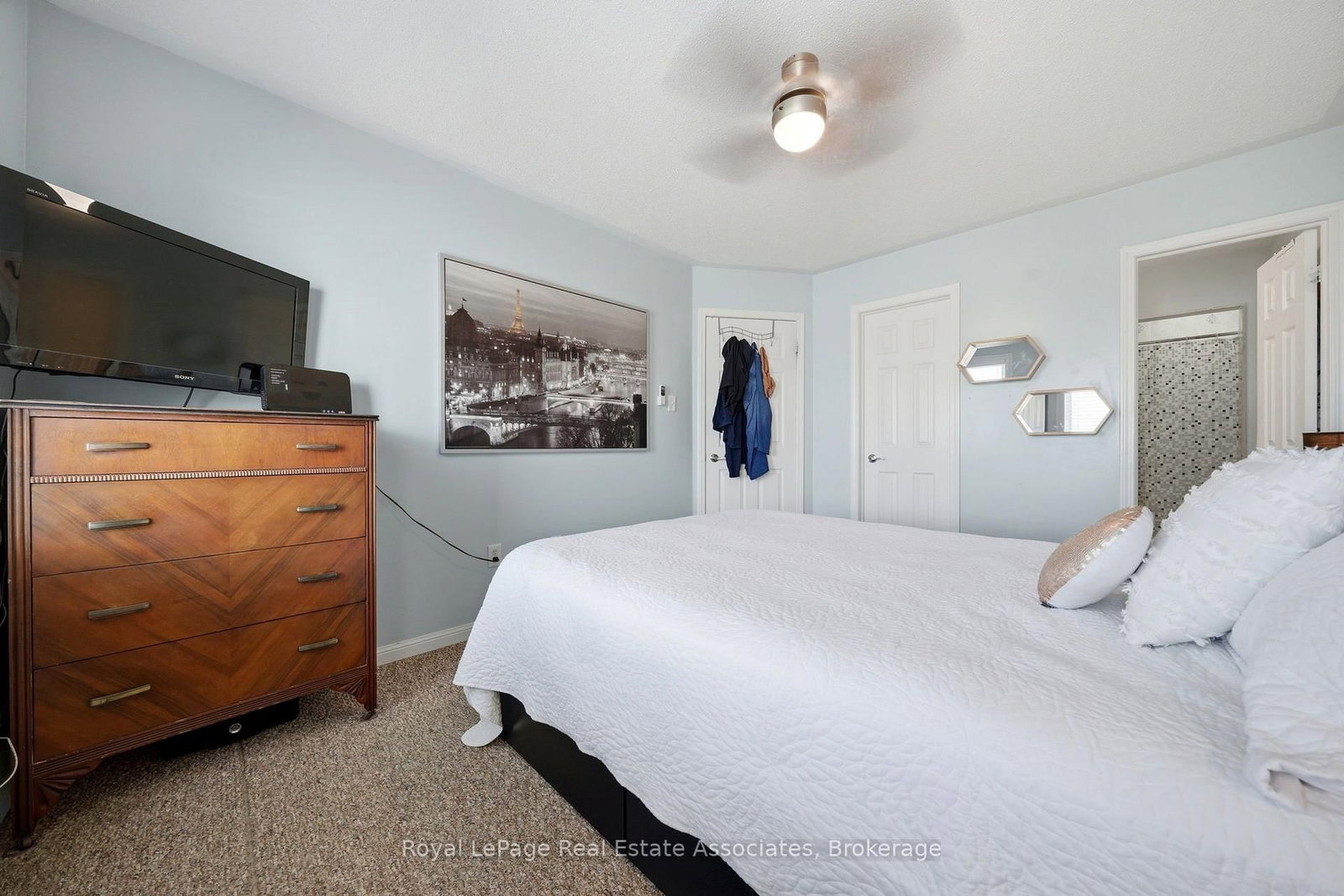 25 Seed House Lane • Halton Hills, ON photo 18