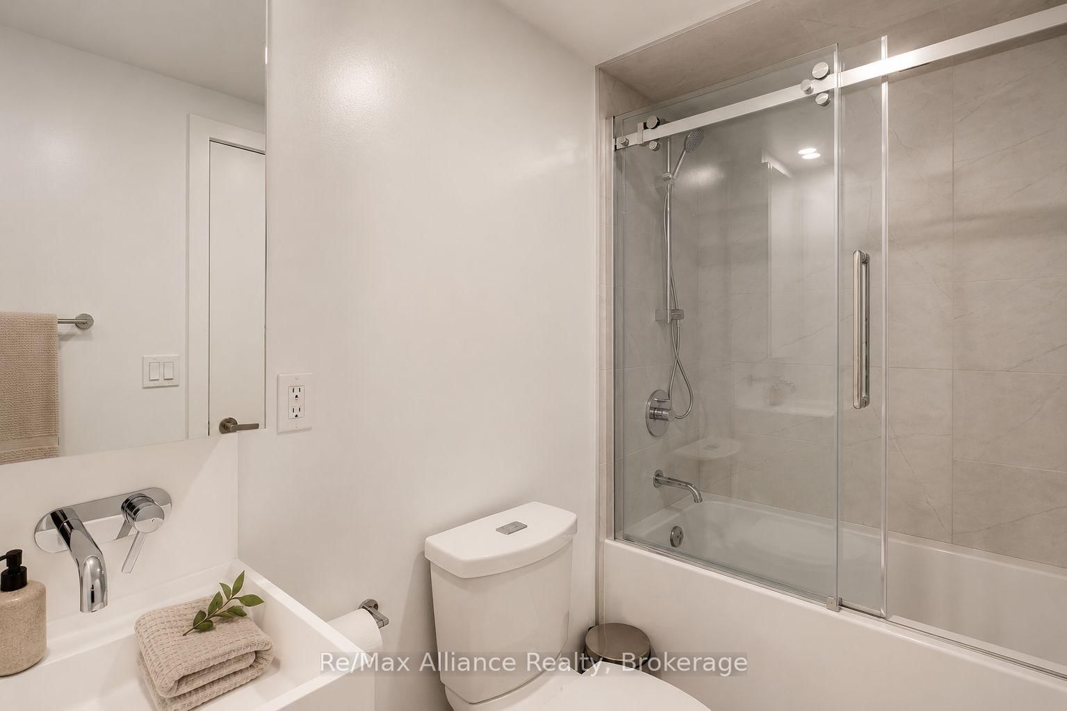 370 Martha Street • #309 • Burlington, ON photo 28