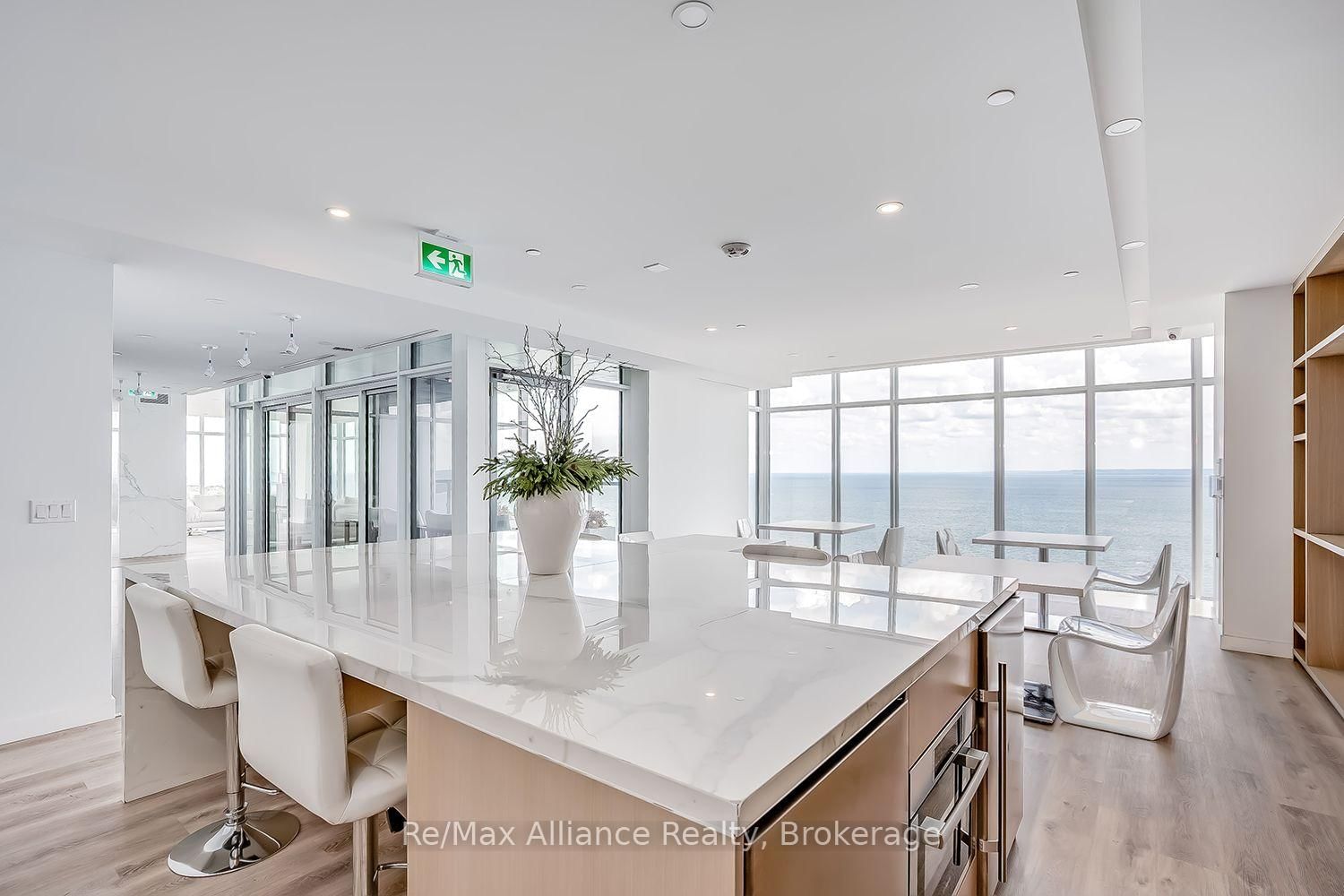 370 Martha Street • #309 • Burlington, ON photo 42