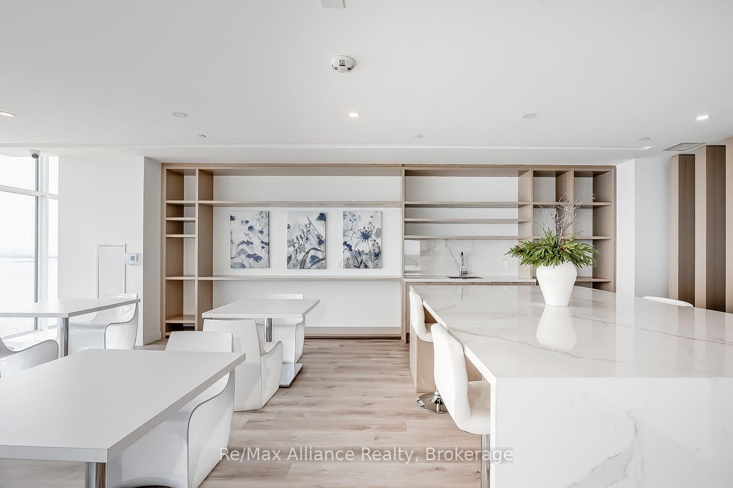 370 Martha Street • #309 • Burlington, ON photo 44